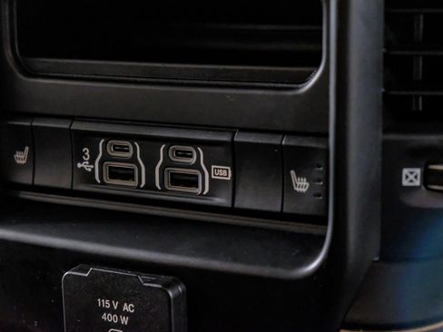 Used 2020 RAM 2500 Limited image 32