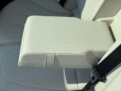 Used 2026 Mercedes-Benz E 350 4MATIC Sedan image 32