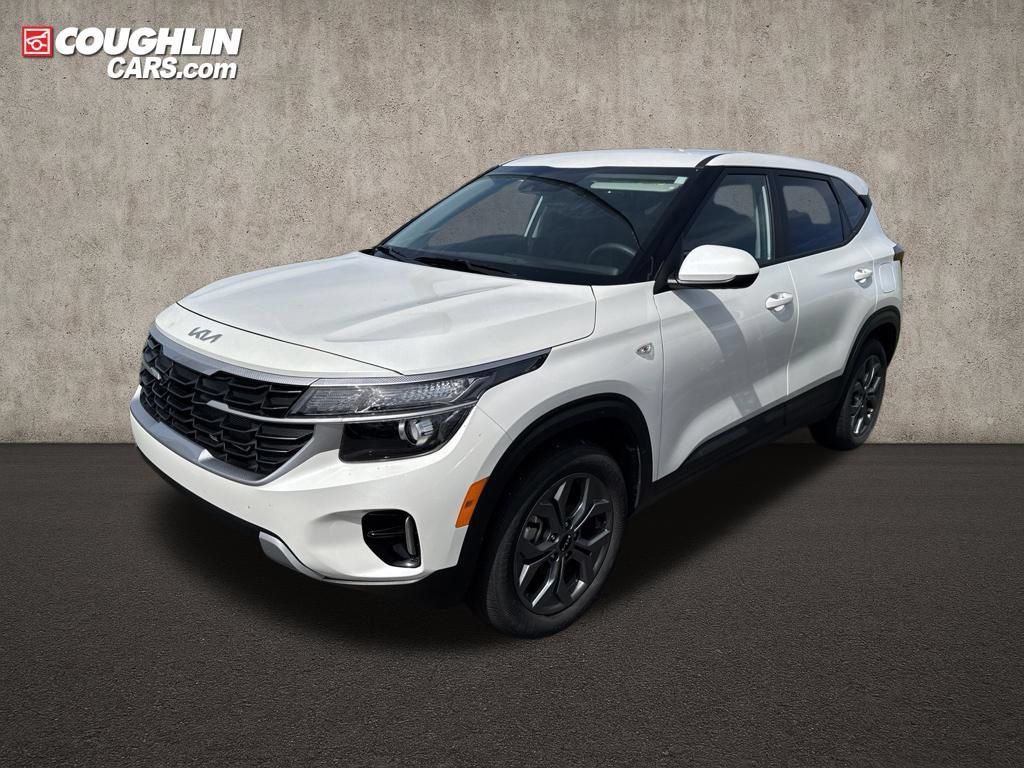 Used 2025 Kia Seltos LX AWD/4WD image 4