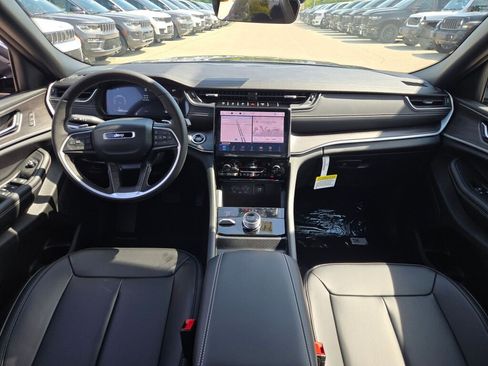 New 2025 Jeep Grand Cherokee Limited w/ MOPAR Finishing Package image 20