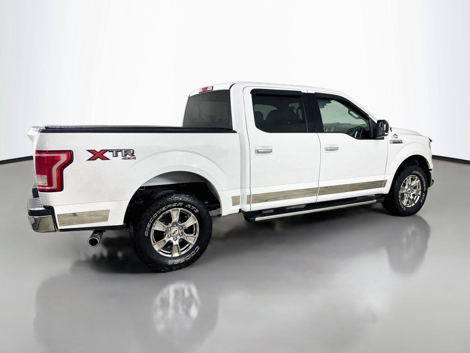 Used 2016 Ford F150 XLT w/ Equipment Group 301A Mid AWD/4WD image 17