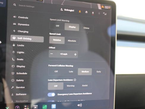 Used 2021 Tesla Model Y Long Range AWD/4WD image 14