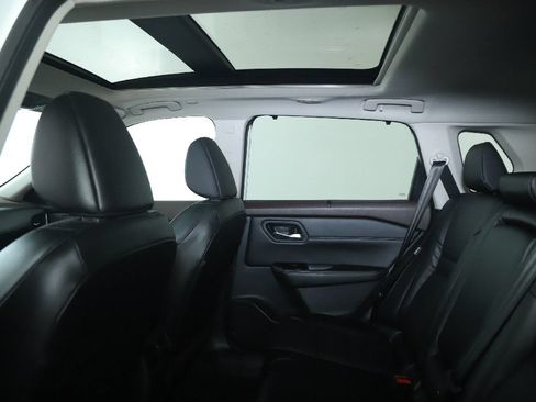 Certified 2023 Nissan Rogue SV w/ SV Premium B Package AWD/4WD image 15