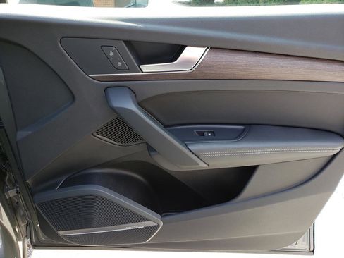 Used 2023 Audi Q5 2.0T Premium Plus w/ Premium Plus Package image 19