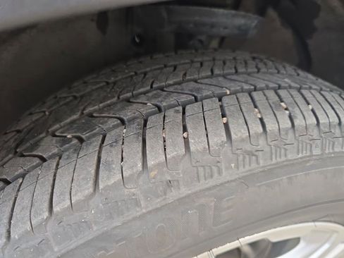 Used 2024 GMC Terrain SLE image 26