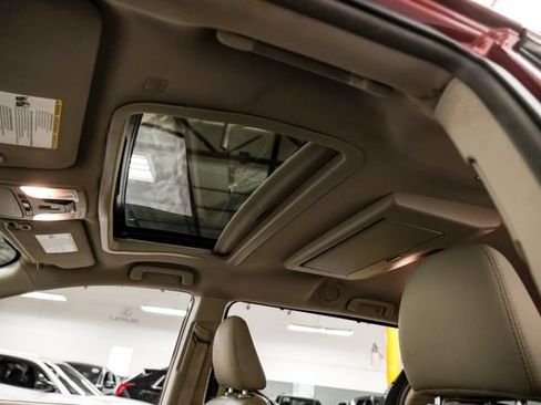 Used 2019 Toyota Sienna XLE Premium FWD image 5