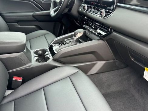 New 2026 GMC Canyon Elevation w/ Convenience Package image 17