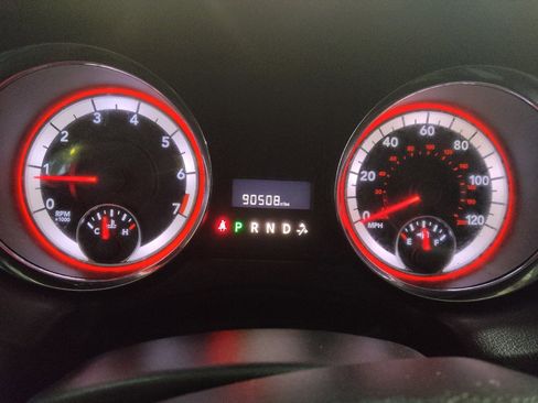 Used 2018 Dodge Grand Caravan SE FWD image 23