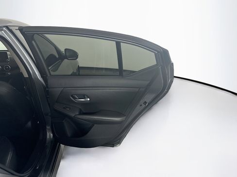Used 2022 Nissan Sentra SR w/ SR Premium Package FWD image 27