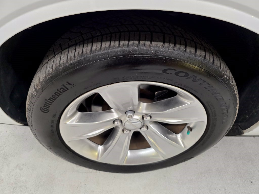 Used 2020 Dodge Challenger SXT RWD image 10