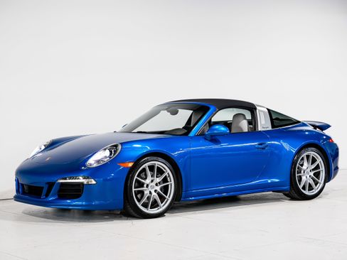Used 2015 Porsche 911 Targa 4 image 5