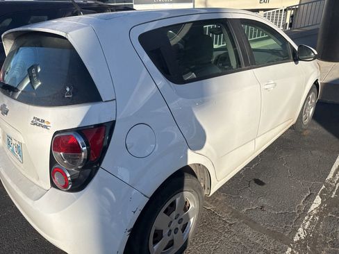 Used 2014 Chevrolet Sonic LS image 5