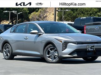 New 2026 Kia K4 FWD video 1