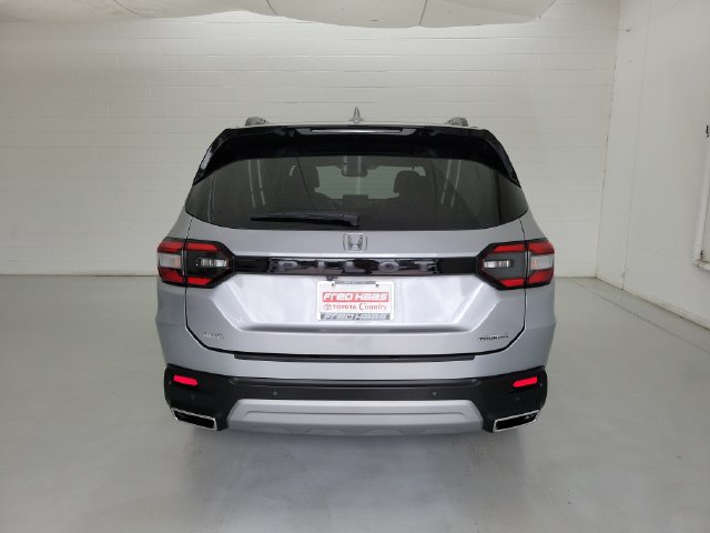 Used 2024 Honda Pilot Touring image 5