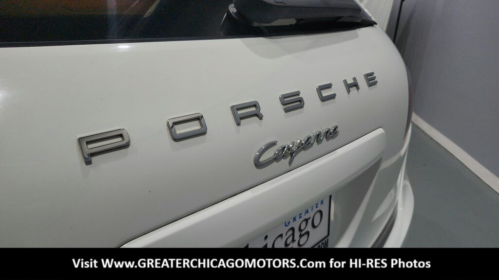 Used 2014 Porsche Cayenne Platinum Edition AWD/4WD image 36