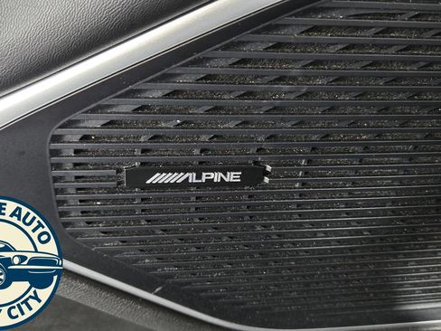 Used 2024 Jeep Wagoneer L Series II w/ Flexible Seating Group AWD/4WD image 28