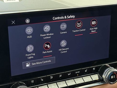 Used 2025 GMC Canyon AT4 w/ Technology Plus Package AWD/4WD image 41