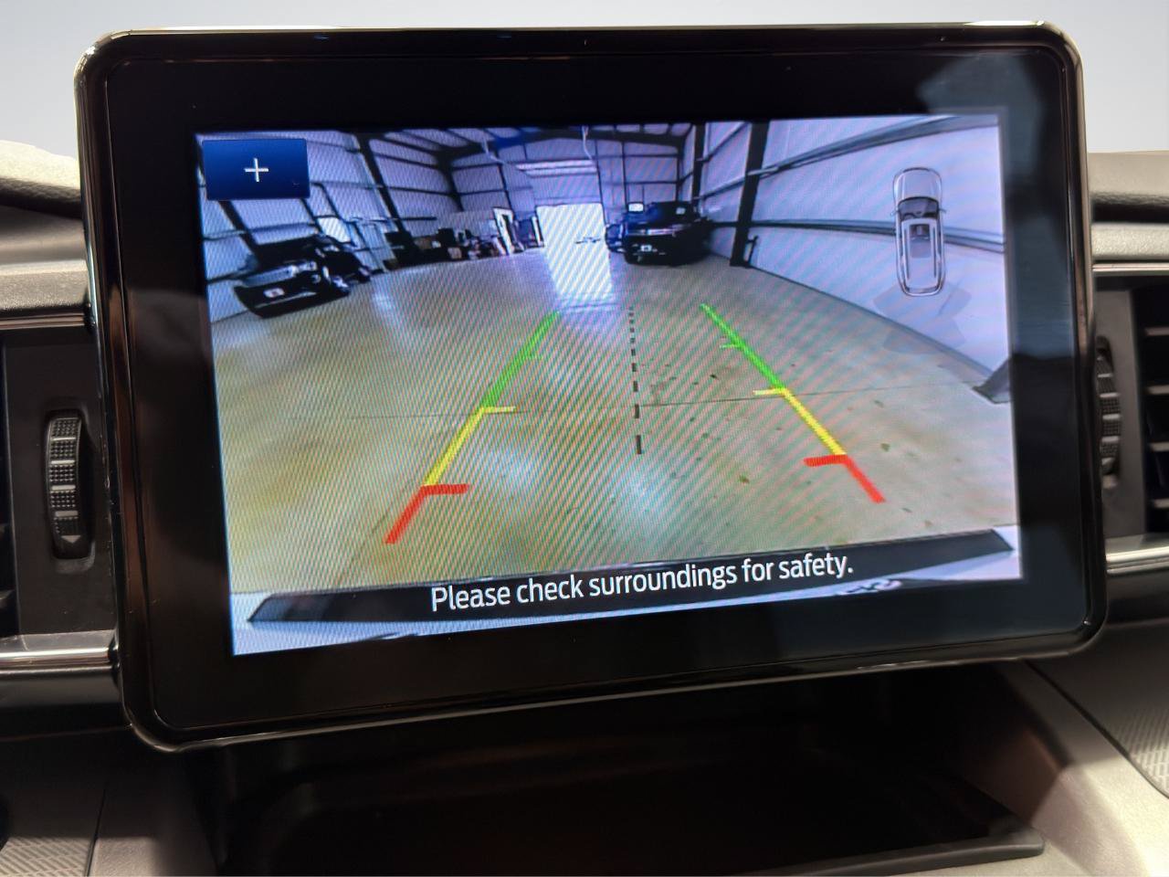 Used 2022 Ford Explorer XLT w/ Equipment Group 202A RWD image 19