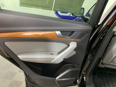 Used 2023 Audi Q5 2.0T Premium Plus image 30