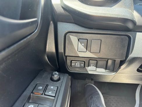 Used 2021 Toyota Tacoma SR image 15