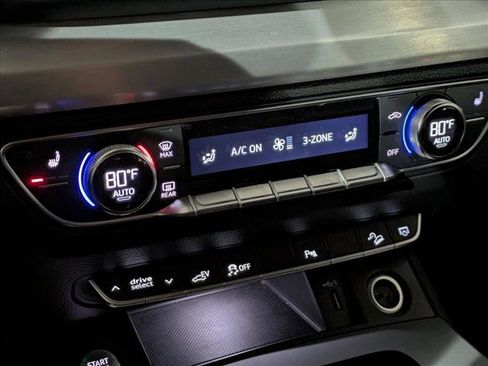 Used 2021 Audi Q5 e Premium Plus w/ Premium Plus Package image 15