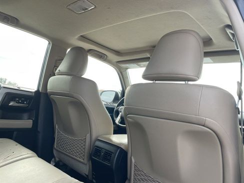 Used 2016 Toyota 4Runner Limited image 9