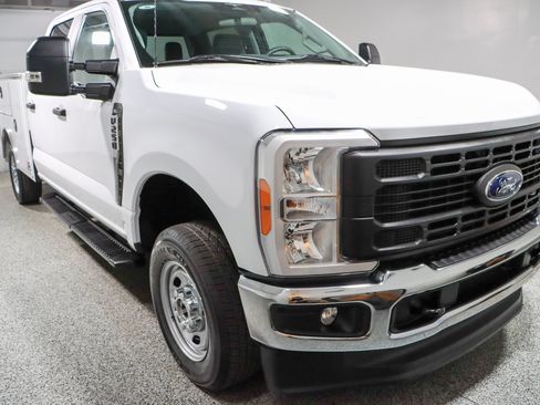 Used 2023 Ford F250 XL w/ XL Driver Assist Package AWD/4WD image 6