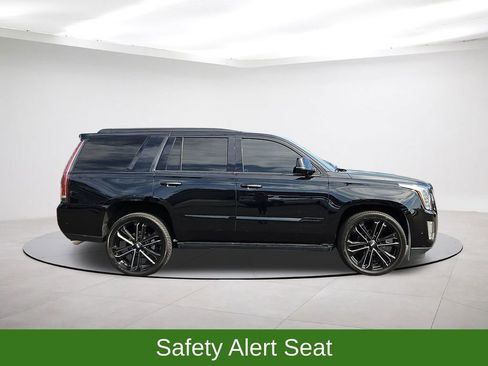 Used 2020 Cadillac Escalade Premium Luxury image 8