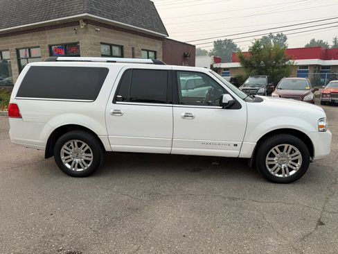 Used 2014 Lincoln Navigator L 4WD w/ Equipment Group 101A image 5