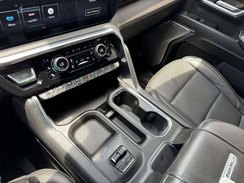 Used 2024 GMC Sierra 2500 Denali w/ Denali Reserve Package AWD/4WD image 33