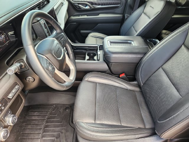 Used 2023 GMC Yukon XL Denali AWD/4WD image 13