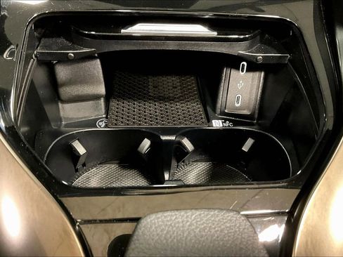 Used 2022 Mercedes-Benz SL 55 AMG 4MATIC w/ Driver Assistance Package image 15