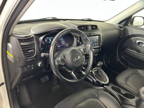 Used 2016 Kia Soul ! w/ Premium Package image 14