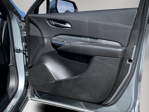 Used 2024 Cadillac XT4 Premium Luxury image 28