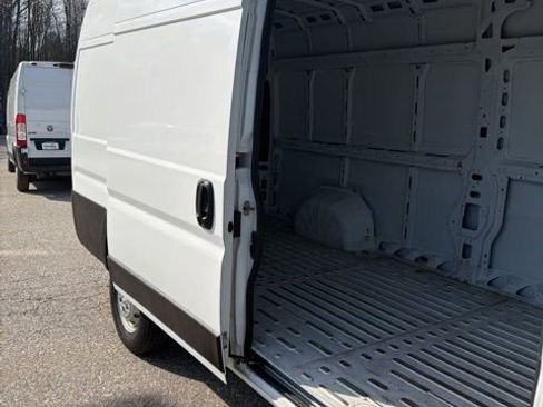 Used 2023 RAM ProMaster 3500 FWD image 5