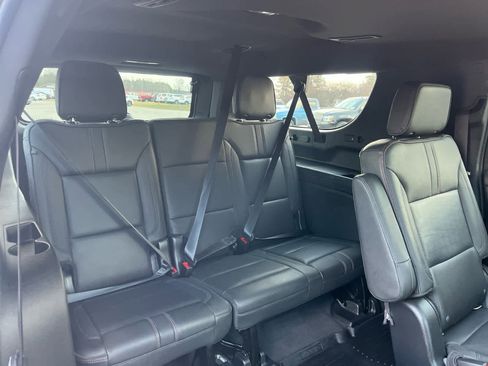 Used 2021 Chevrolet Suburban RST w/ Luxury Package image 20