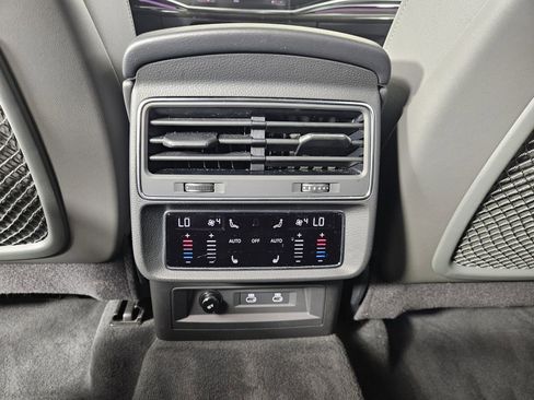 Certified 2025 Audi Q7 3.0T Premium Plus w/ Premium Plus Package AWD/4WD image 43