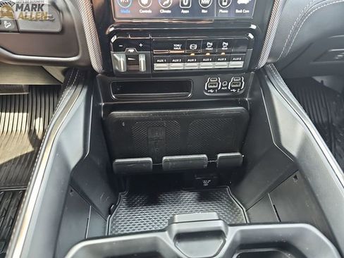 Used 2021 RAM 2500 Limited AWD/4WD image 18