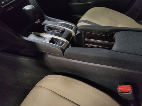 Used 2019 Honda Civic LX image 26