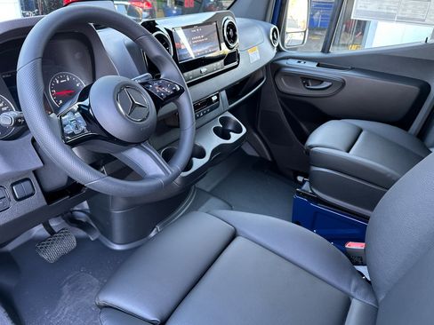 New 2025 Mercedes-Benz Sprinter 2500 image 17