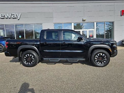 Certified 2024 Nissan Frontier PRO-4X w/ Off-Road Protection Package image 9