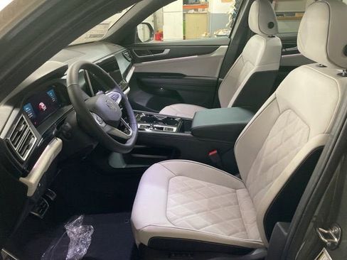 New 2026 Volkswagen Atlas Cross Sport SEL Premium R-Line AWD/4WD image 16