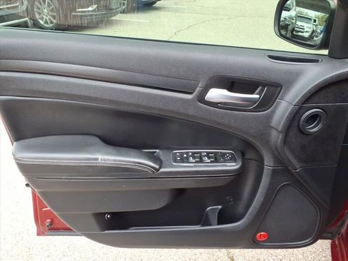 Used 2014 Chrysler 300 S image 14