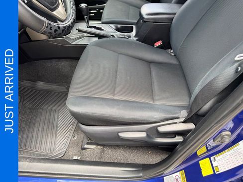 Used 2015 Toyota RAV4 LE FWD image 24