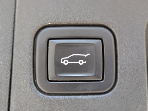 Used 2023 Cadillac XT5 Luxury FWD image 8