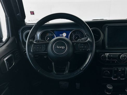 Used 2022 Jeep Wrangler Willys image 17