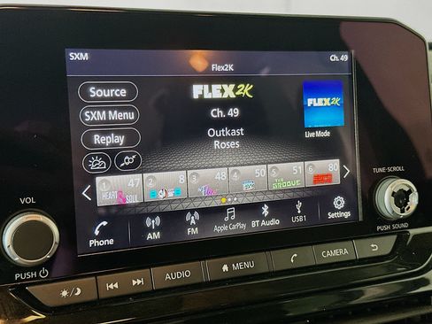 Used 2025 Nissan Pathfinder SV AWD/4WD image 21