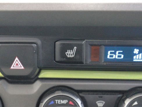 Used 2023 Toyota Tacoma TRD Off-Road w/ TRD Premium Off Road Package AWD/4WD image 24