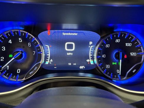 New 2026 Chrysler Pacifica Limited image 22