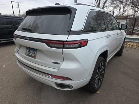 Used 2022 Jeep Grand Cherokee Overland w/ Luxury Tech Group IV image 8